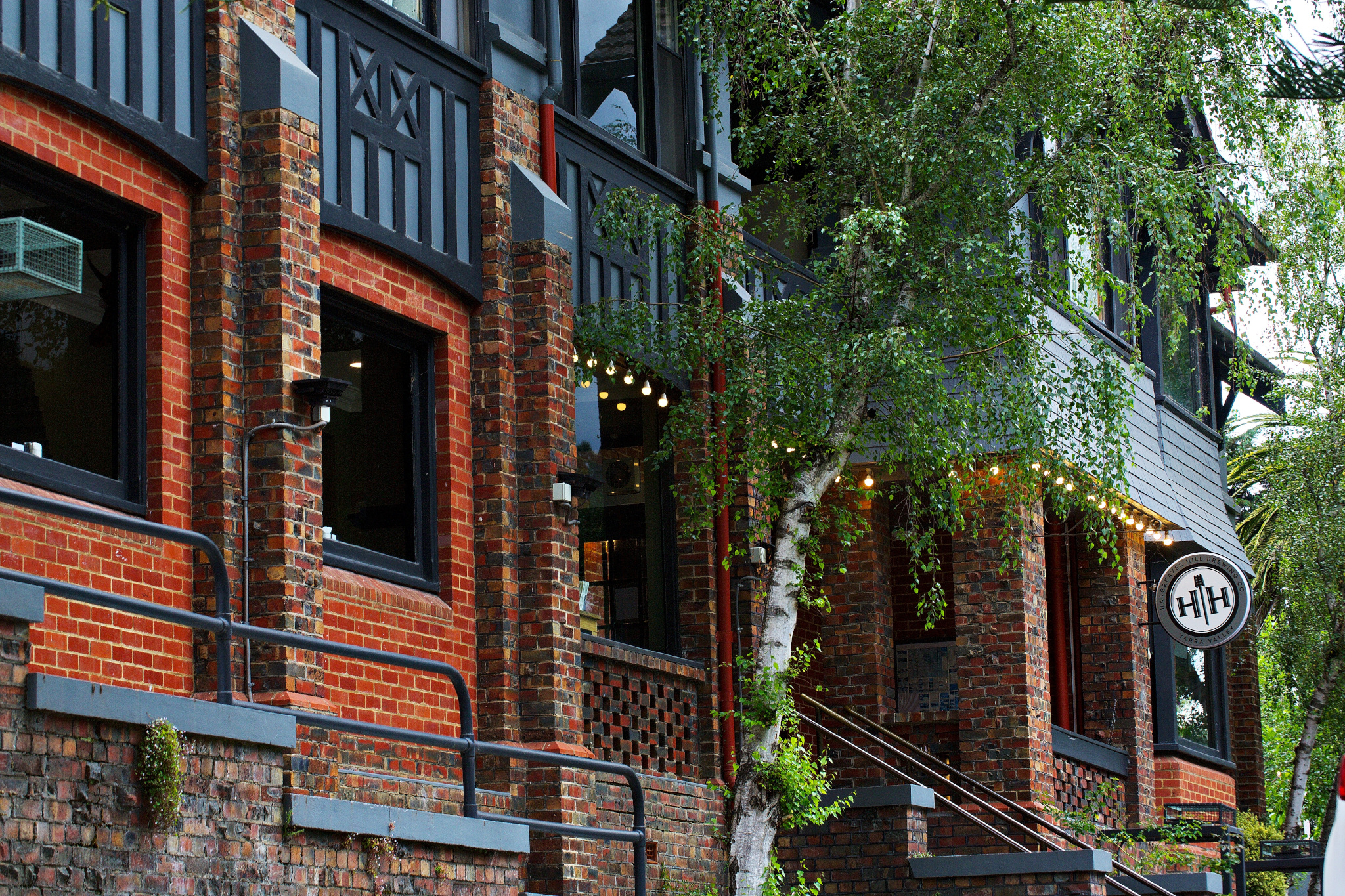 Alpine Hotel Warburton Banner